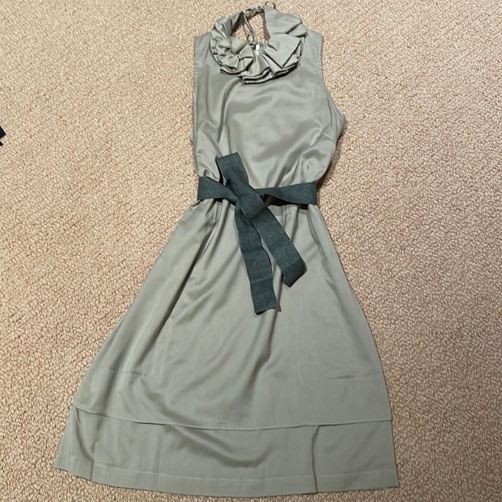Brunello Cucinelli XS Dress with fun Moneli Detailed Collar and tie belt.